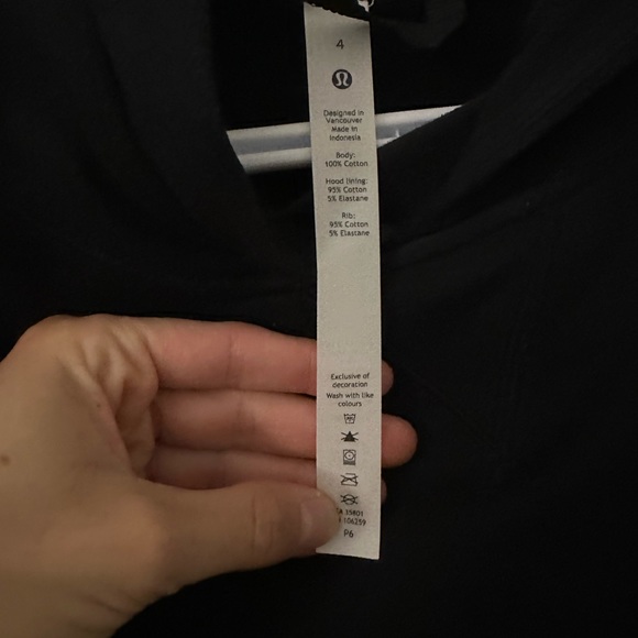 lululemon athletica Black Cropped Hoodie - Picture 6 of 6
